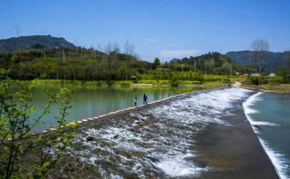 兩部門：遴選有條件的地區(qū)開展農(nóng)村黑臭水體治理試點